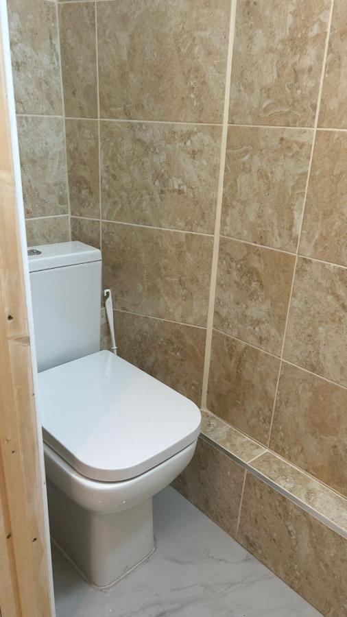 Home Away In A Close Thamesmead  Экстерьер фото